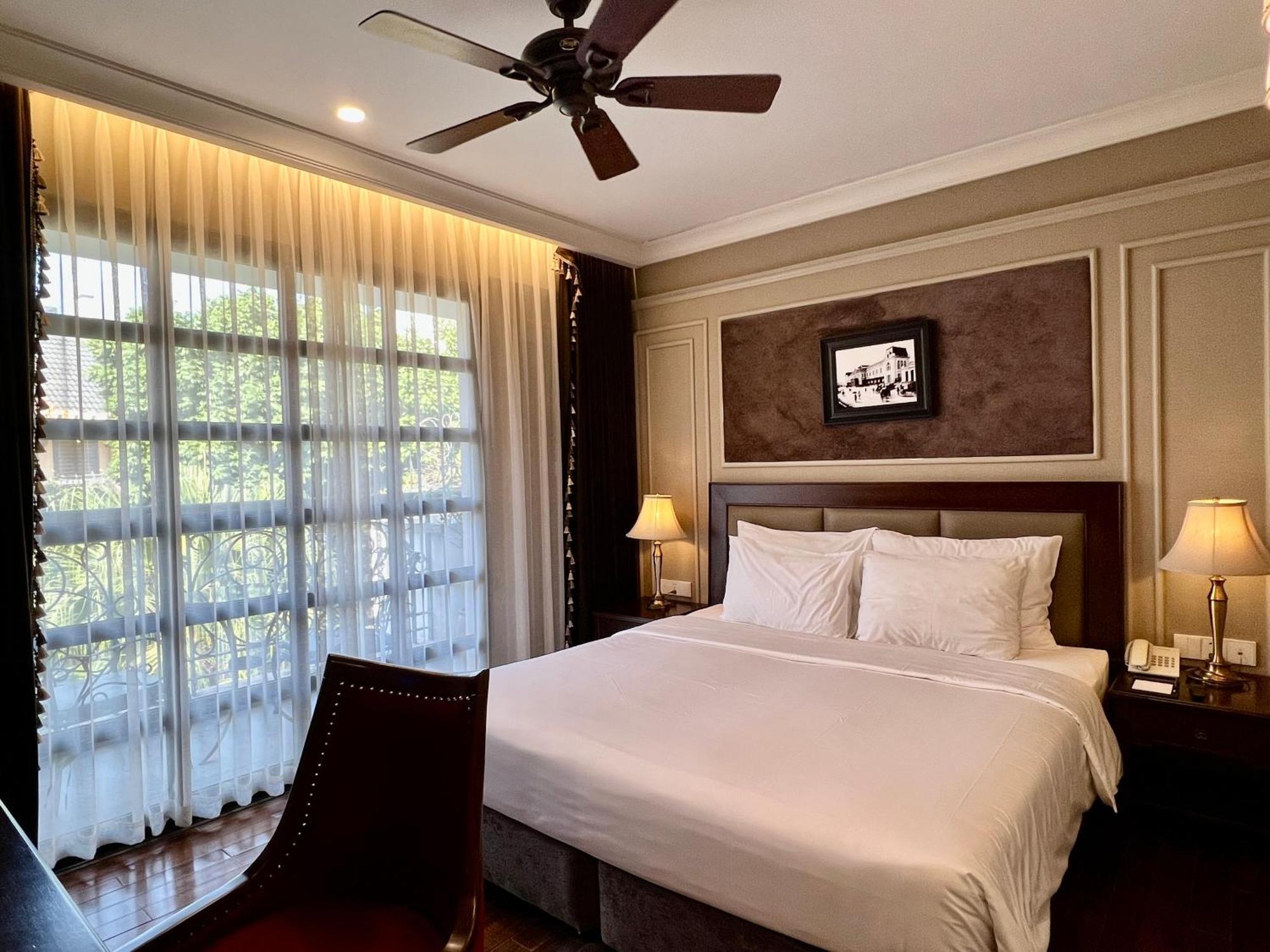 Du Monde Khách sạn 4*